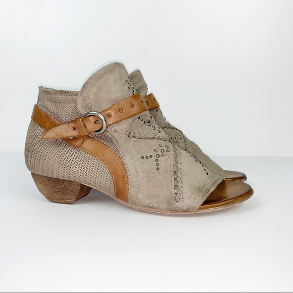 Miz Mooz Shoes - Miz Mooz Caitlin Leather Peep Toe Booties 41